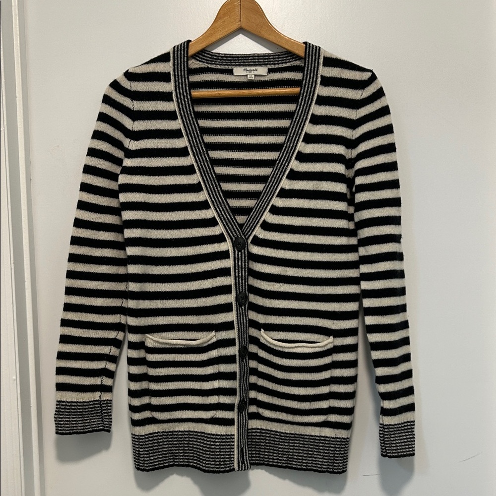 Madewell woman Merino wool Black and White Striped Sweater size XS